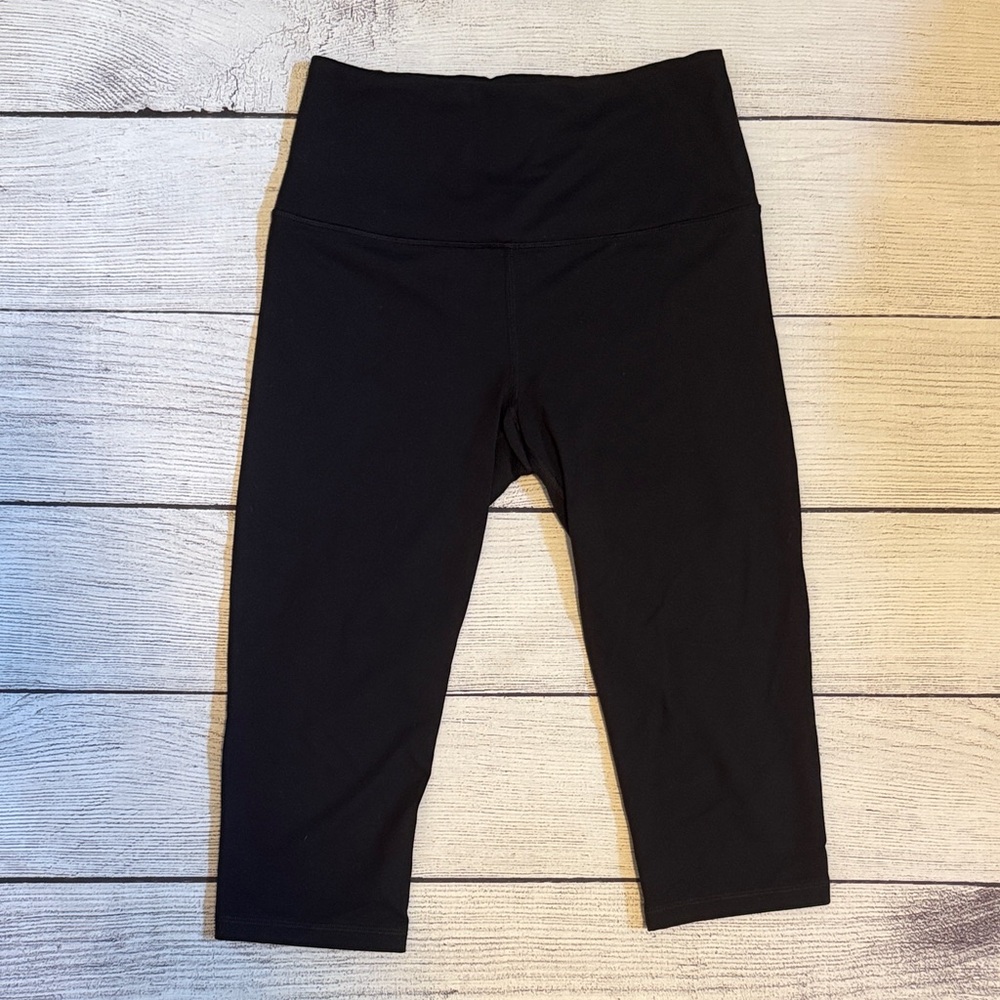VS Knockout Yoga Crop Leggings